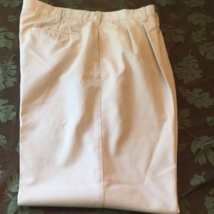Mens 36X30 IZOD Chino’s Pleated Front no Cuff Pants Cream Color
